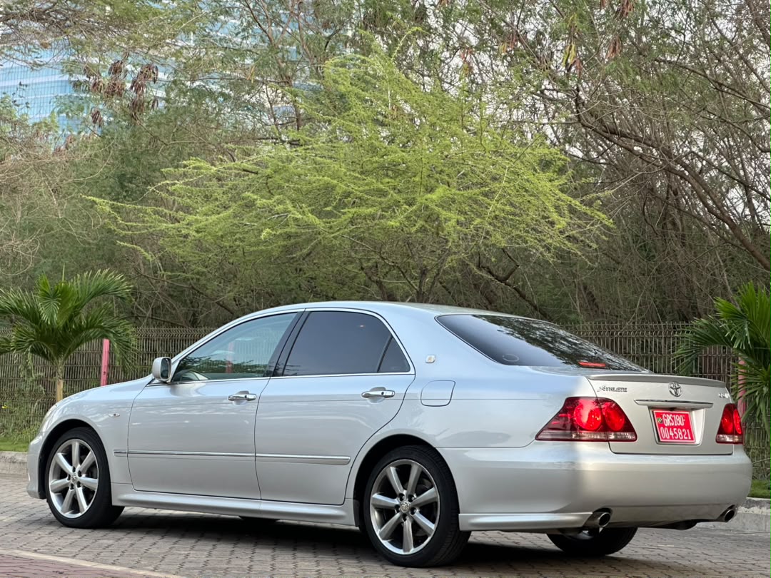 TOYOTA CROWN ATHLETES thumbnail 9